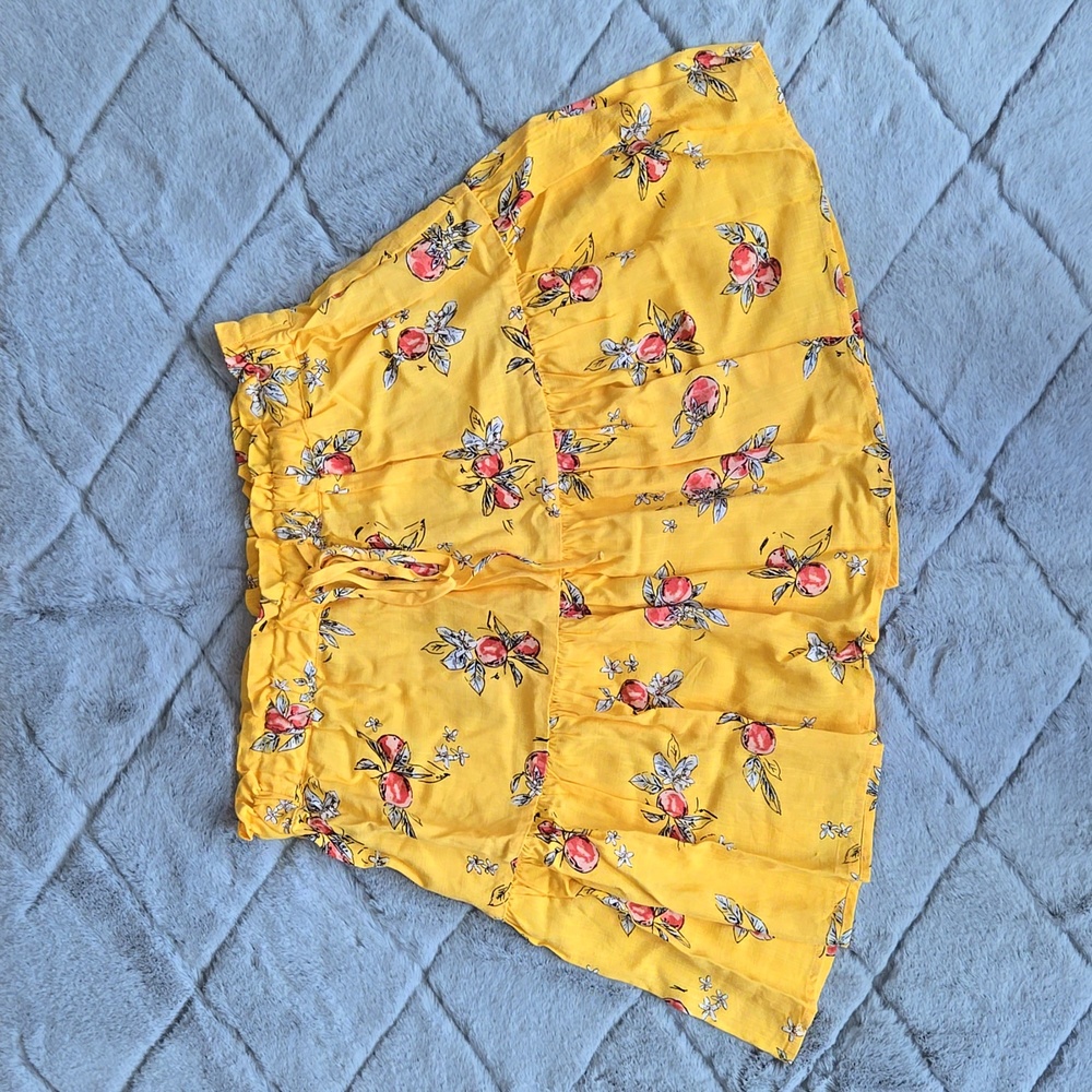 Copper Key Yellow/Red Floral Skirt, Junior Women's Size Medium, Great Condition